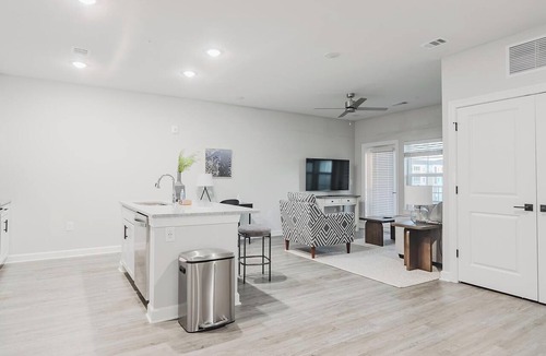 Fort Myers Apartment | Landing | Stunning 1BD, Pool