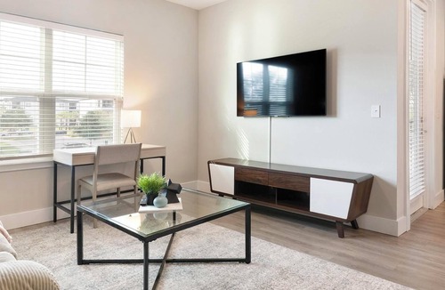 Southeast Orlando Apartment | Landing | Stylish 1BD, Pool, Clubhouse