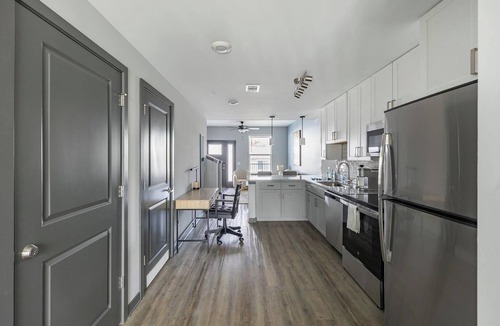 Northwest Pensacola Apartment | Landing | Stylish 2BD, Rooftop Lounge, Gym