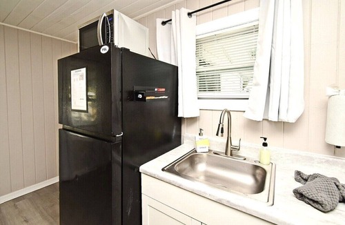 Winter Garden Apartment | Large Studio Apt #8 by Bike Trail & Historic Downtown Winter Garden