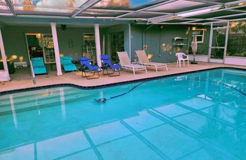 Largo House | Largo, Fl Heated Pool 2 miles from Indian Rocks Beach Pets