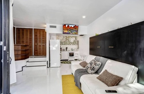 Colee Hammock Apartment | Las Olas Hammocks Unit 3 By Dream Vacation