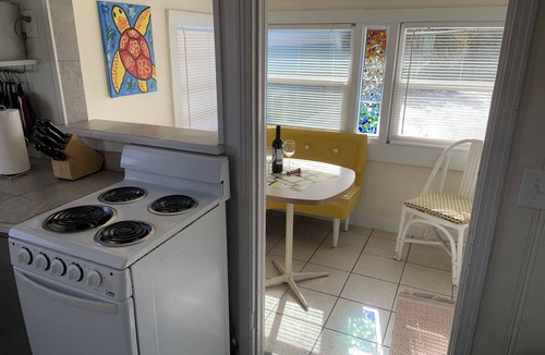 Flagler Beach Cottage | Las Palmas Cottage - In The Heart Of Flagler Beach!