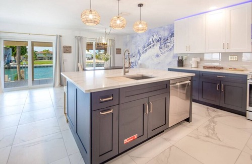 Key Colony Beach House | Latitude 24! Cabana Club access, deep canal, jacuzzi, kayaks, ice machine.