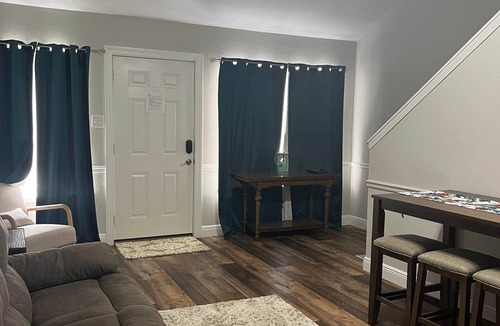 Gautier House | Legend Oaks room 11 on the hill