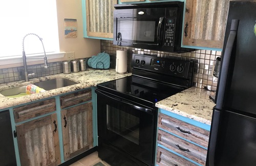 Orange Beach East Apartment | Lei Lani Life, Live it with Beach Access, Pools, Tennis, Fishing And More.