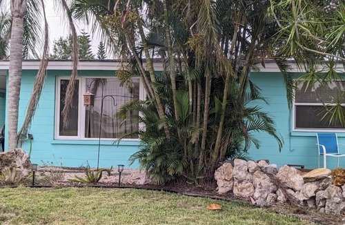 South Venice House | Lemon Bay Hideaway, Retro Beach Bungalow