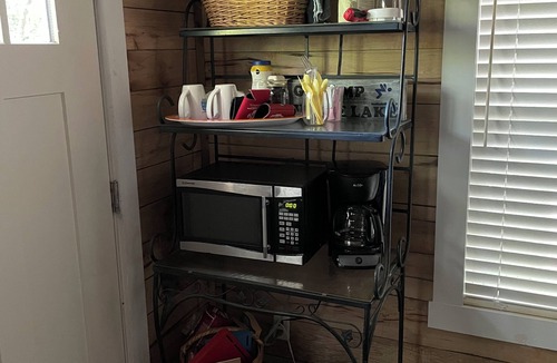Crane Hill Cottage | Lewis Smith Lake - Charming 2-bedroom cottage with WiFi, AC in pleasant Arley