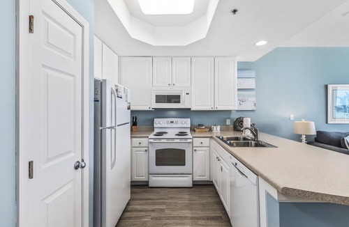 Gulf Shores Condo | Lighthouse 317 - Beachfront with views!