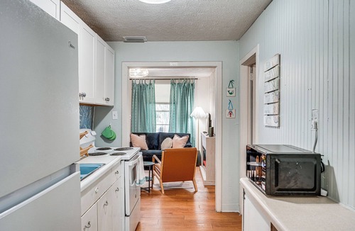 Panama City House | Little Cove Cottage! Walk to Dtwn Panama City