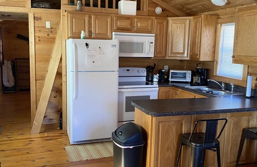 Groveoak Cabin | Little fishing cabin by the lake “Come catch some memories “