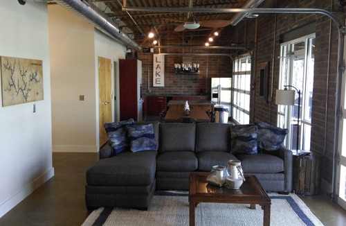 Cullman House | Little's On The Lake - A Contemporary Retreat On Smith Lake - Avl Pontoon Rental
