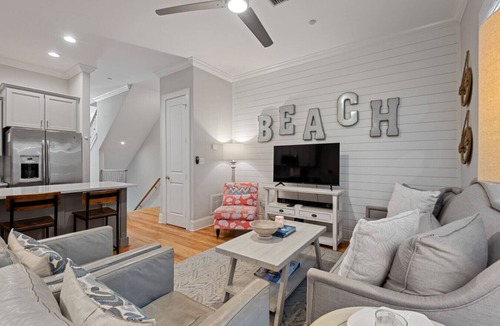 Santa Rosa Beach Villa | Littlemiss Sunshine|Pet Friendly|Walk to the Beach|Santa Rosa Beach