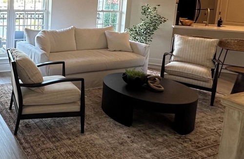 Tuscaloosa Condo | Living Legends Lodge in Houndstooth walk to Bryant-Denny stadium under 1 mile.