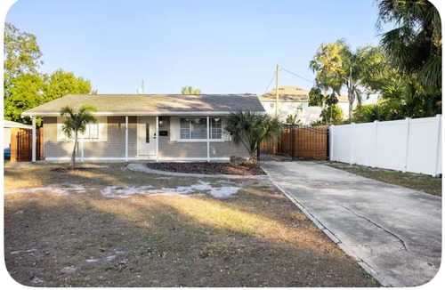 Jungle Terrace House | Long Term Rental St Pete 10 mins from Treasure island/Madeira Beach, Pool Table!