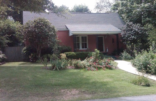 Sumrall Cottage | Longleaf Cottage Bed & Breakfast- Pet Friendly - Heated Pool - 41 Mile Bike Path