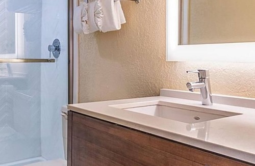 Miami Springs Hotel | Look No Further! 3 Classy Units, On-site Pool, Short Drive to Marlins Park!