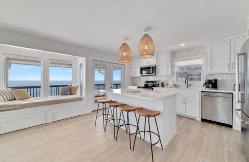 Surf Side Shores House | Lost Palms. Great 2 bedroom 2 bath home that sits directly on the Gulf front.