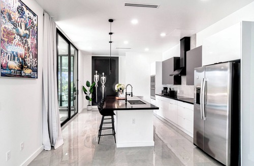 Mariner Villa | Lotus - Modern Waterfront Retreat in Cape Coral – Relax & Explore