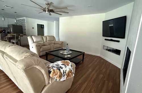 Eustis House | Lovely 3-Master bedroom house in Eustis very spacious with plenty of parking.