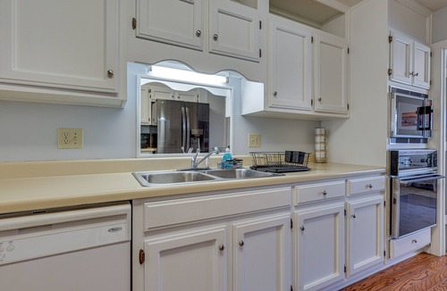 Decatur House | Lovely Decatur Home w/Yard ~ 6 Mi to Town!