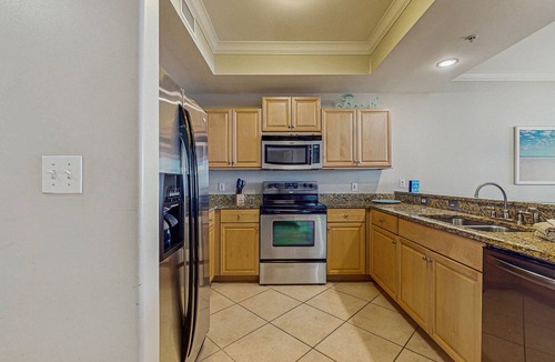Dauphin Island Condo | Lovely Gulf front condo w/shared sauna, hot tub, indoor pool, & stunning views