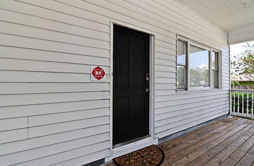Winter Garden Apartment | Lovely Studio Apt #1 in Downtown Winter Garden, by Bike Trail