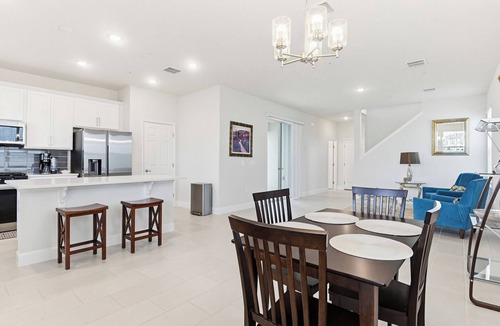 DeBary House | Lux 4 bed Mins! To HCA & Advent & Gemini Springs