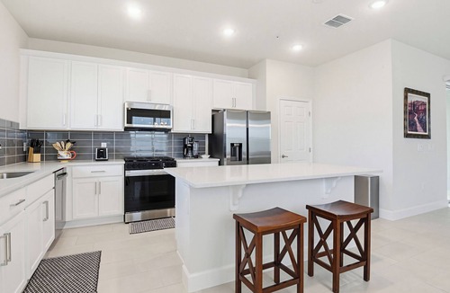 DeBary House | Lux 4 bed Mins! To HCA & Advent & Gemini Springs