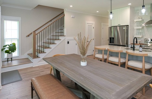 Madison House | Lux Retreat Off the Beat 172 A