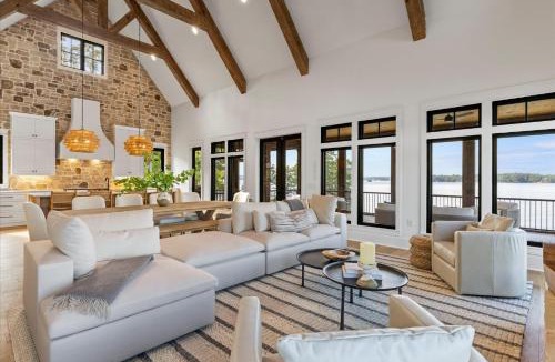 Dadeville House | Luxe Lake Martin Home Pool Hot Tub Boat Dock