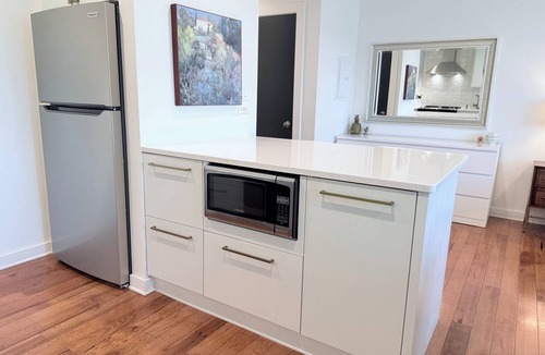 Seagrove Beach Apartment | Luxe Seagrove Studio on 30a- 2 Minute Walk to the Beach!