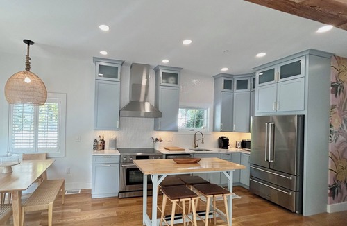 Old Town House | -LUXURIOUS 4 Bd, 3.5 Bth off DUVAL-OLD TOWN-Modern, Pool/hot tub-Separate Studio