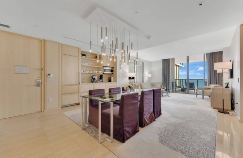 Bal Harbour Condo | Luxurious 5 Star Resort Ocean View Suite/2 Balconies