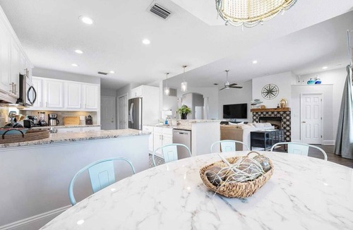 Avalon Beach Estates House | Luxurious BeachHouse Pickeball+HeatedPool
