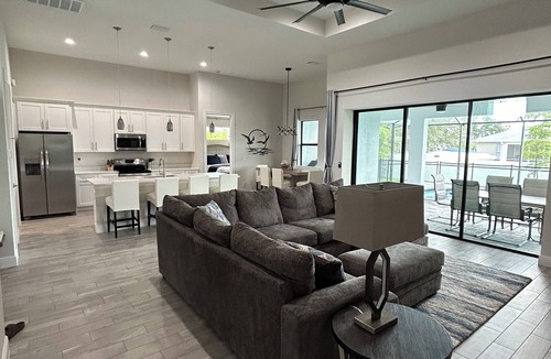 Burnt Store House | Luxurious home 4 king beds + 2 roll away twin beds, 3 full baths. pool w/heater