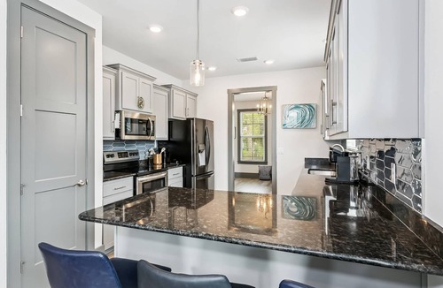 Downtown House | Luxurious Newer Home - Prime Location in Downtown Pensacola - Outdoor Kitchen - Private Weight Room