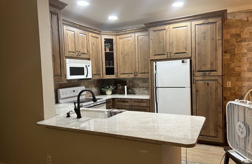 Palmer Ranch Condo | Luxury 3-bedroom condo in upscale Palmer Ranch area in Sarasota. No steps!