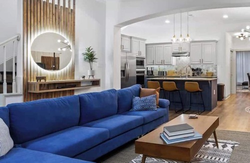 South Baton Rouge Condo | Luxury 3 Kings, Fully Equipped, near LSU