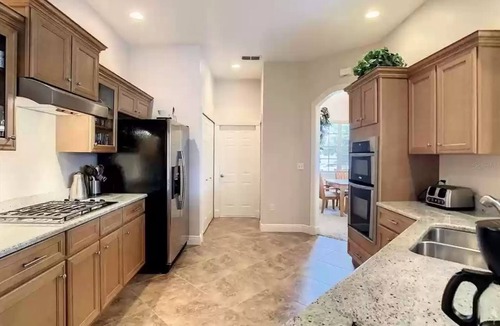 Sunridge Woods House | Luxury 4 Bed with POOL + Outdoor Kitchen Minutes to Disney! No neighbours behind