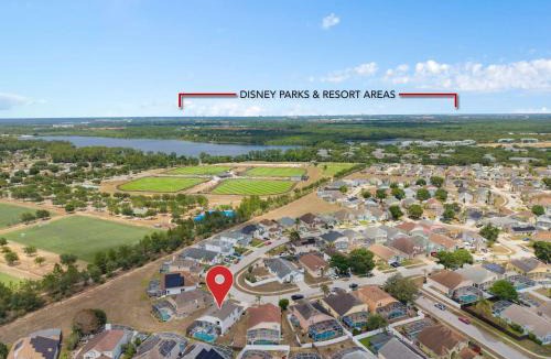 Lake Davenport Estates House | Luxury 5BR Villa Pool BBQ & Pets Welcome