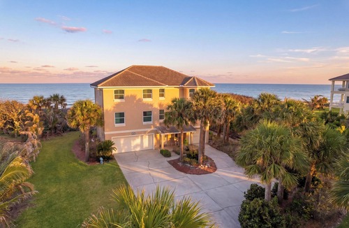 Melbourne Beach House | Luxury 6BR Oceanfront Estate: Rocket & Sea Views – Surf Song