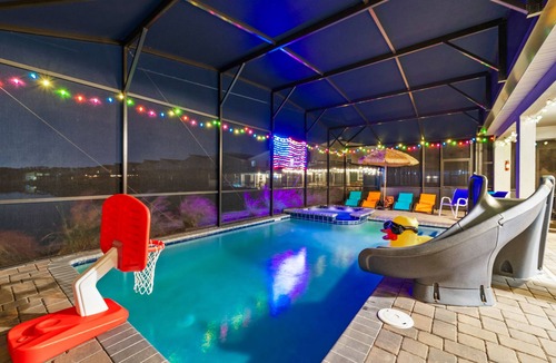 Kissimmee Villa | Luxury 9BR/5BA Storey Lake Villa, Free Pool Heat, BBQ & Clubhouse, Near Disney