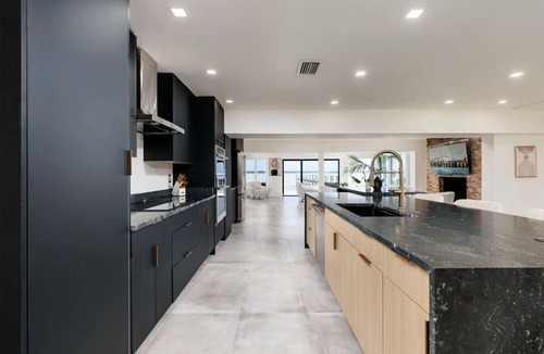 Oldsmar House | Luxury Bayfront Escape