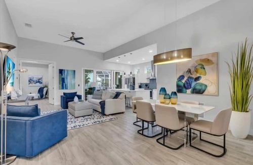 Arlington Park House | Luxury Coastal Home w/Heated Saltwater Pool & Near Beaches