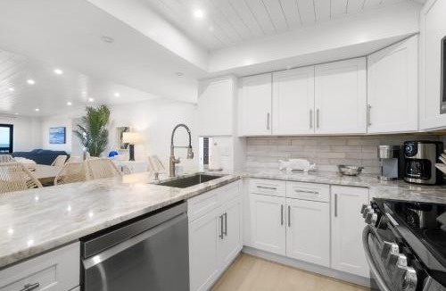 Ormond-by-the-Sea House | Luxury direct oceanfront corner with large private balcony, heated pool and garage