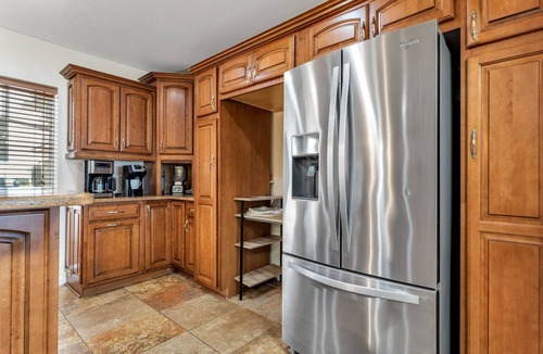 Lake Hamilton House | Luxury Lakefront Retreat | Heated Pool, Theater & Private Dock | Near Legoland | EV Charger