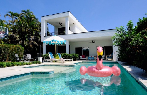 Naples Park House | Luxury Naples Private Retreat w/Resort Pool + Gym