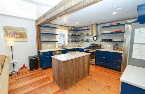 Seagrove Beach House | Luxury Old Seagrove Retreat, Walk to Beach/Seaside, Private Heated Pool, Game Room, Pet Friendl.