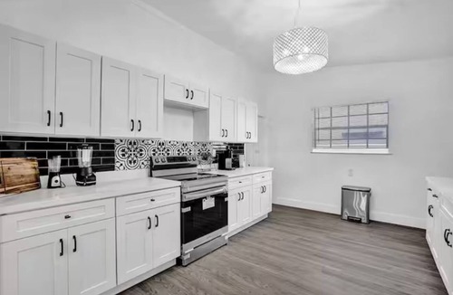 Ives Estates House | Luxury Pool Villa 5BD 4BA #2